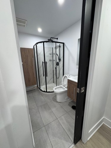 Salle de bains - 2-8950 Boul. St-Laurent, Montréal (Ahuntsic-Cartierville), QC - Indoor