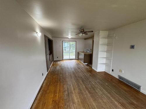 94 Empress Ave. S., Thunder Bay, ON - Indoor Photo Showing Other Room