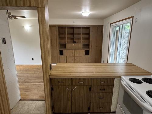 94 Empress Ave. S., Thunder Bay, ON - Indoor Photo Showing Kitchen