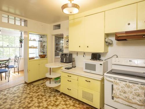 34 Knight Street, Thunder Bay, ON - Indoor Photo Showing Kitchen