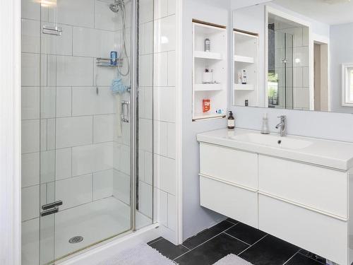 34 Knight Street, Thunder Bay, ON - Indoor Photo Showing Bathroom