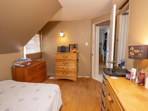 34 Knight Street, Thunder Bay, ON - Indoor Photo Showing Bedroom