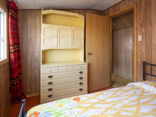 520 Mcpherson Street, Thunder Bay, ON - Indoor Photo Showing Bedroom