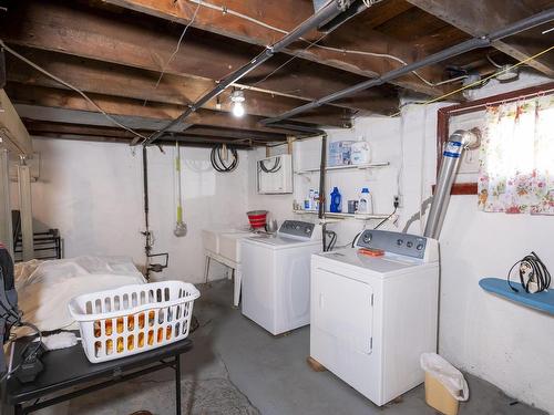 520 Mcpherson Street, Thunder Bay, ON - Indoor Photo Showing Laundry Room
