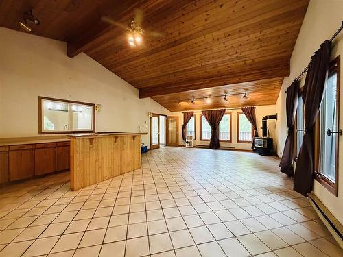 239 Memorial Avenue, Dryden, ON - Indoor Photo Showing Other Room