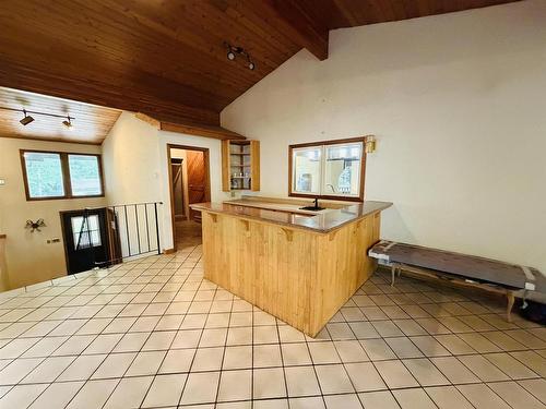 239 Memorial Avenue, Dryden, ON - Indoor Photo Showing Other Room