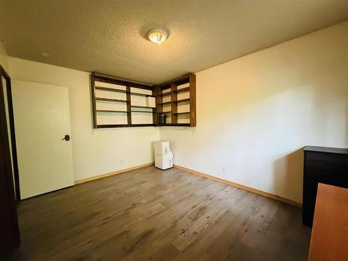 239 Memorial Avenue, Dryden, ON - Indoor Photo Showing Other Room