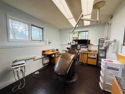 239 Memorial Avenue, Dryden, ON - Indoor