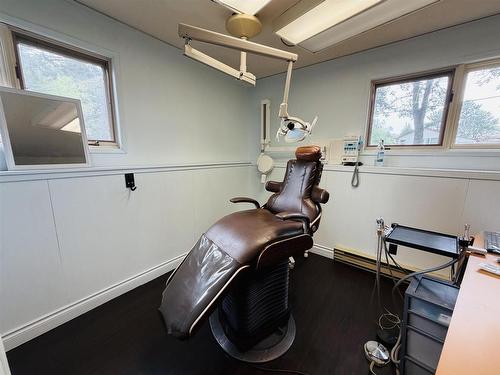 239 Memorial Avenue, Dryden, ON - Indoor