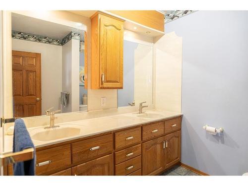 88 Carl Ave., Thunder Bay, ON - Indoor Photo Showing Bathroom