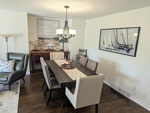 9 Willow Court, Dryden, ON - Indoor Photo Showing Dining Room