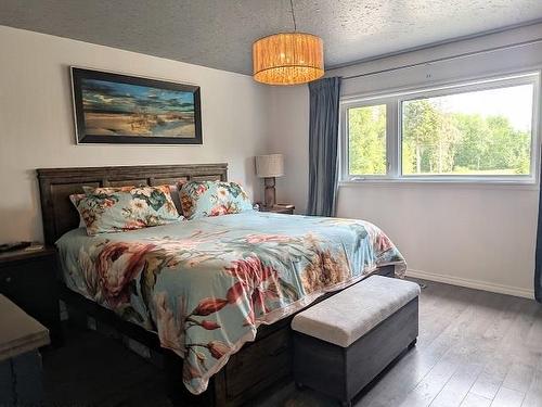 9 Willow Court, Dryden, ON - Indoor Photo Showing Bedroom