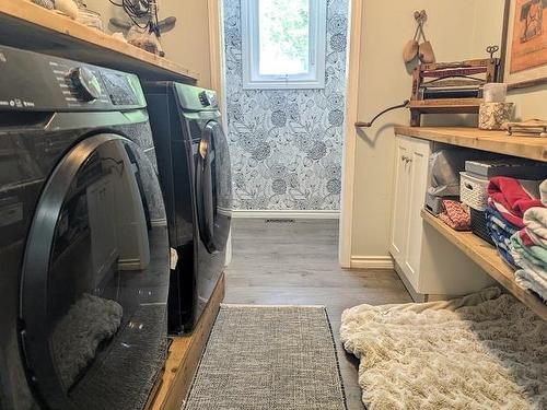 9 Willow Court, Dryden, ON - Indoor Photo Showing Other Room