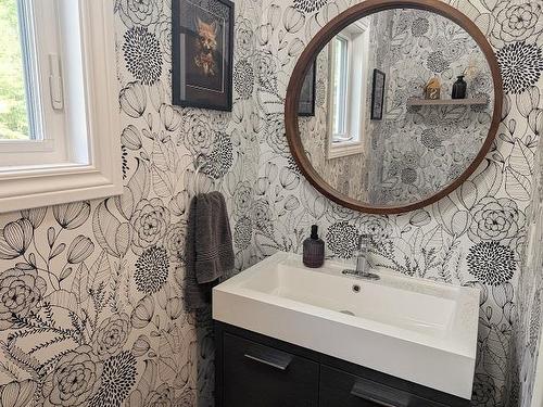 9 Willow Court, Dryden, ON - Indoor Photo Showing Bathroom