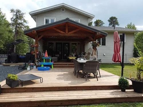 9 Willow Court, Dryden, ON - Outdoor With Deck Patio Veranda