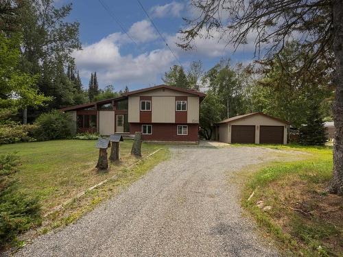 1439 Louis Street, Thunder Bay, ON - Outdoor