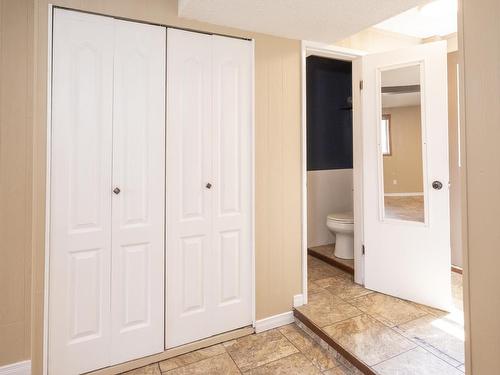 1439 Louis Street, Thunder Bay, ON - Indoor Photo Showing Other Room