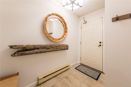 #112-2562 Departure Bay Rd, Nanaimo, BC - Indoor Photo Showing Other Room