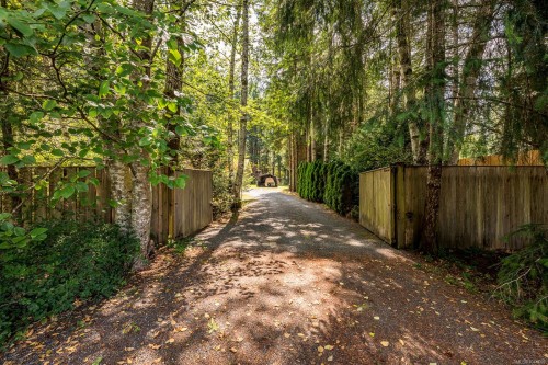 307 Bates Dr, Fanny Bay, BC 