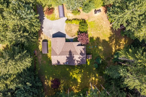 307 Bates Dr, Fanny Bay, BC 