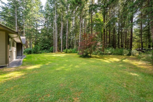 307 Bates Dr, Fanny Bay, BC 