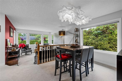 850 Ocean Pl, French Creek, BC 