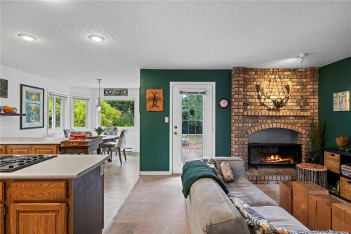 850 Ocean Pl, French Creek, BC 