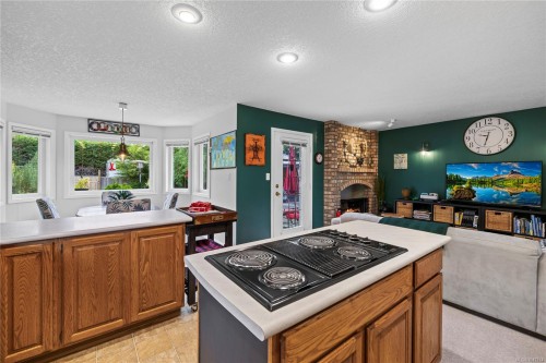 850 Ocean Pl, French Creek, BC 