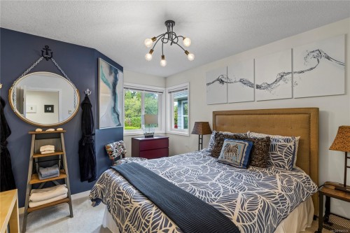 850 Ocean Pl, French Creek, BC 