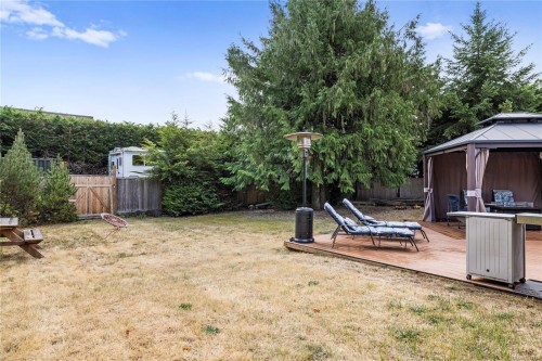 850 Ocean Pl, French Creek, BC 