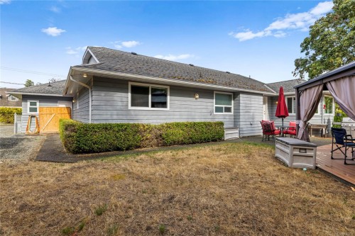 850 Ocean Pl, French Creek, BC 