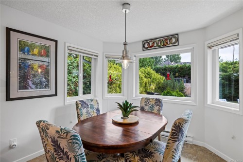 850 Ocean Pl, French Creek, BC 