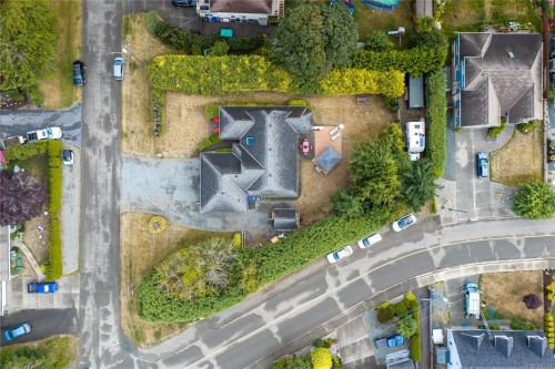 850 Ocean Pl, French Creek, BC 