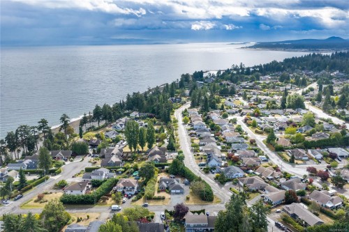 850 Ocean Pl, French Creek, BC 