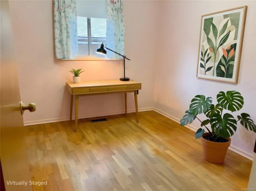 1071 Lodge Ave, Saanich, BC 
