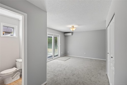 1377 Ocean View Ave, Comox, BC 