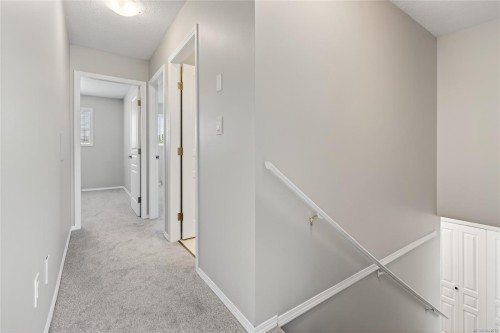 1377 Ocean View Ave, Comox, BC 