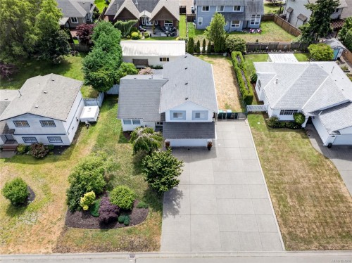 1377 Ocean View Ave, Comox, BC 