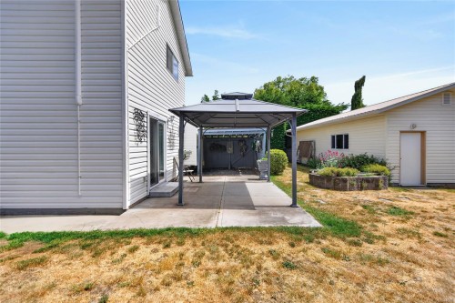 1377 Ocean View Ave, Comox, BC 