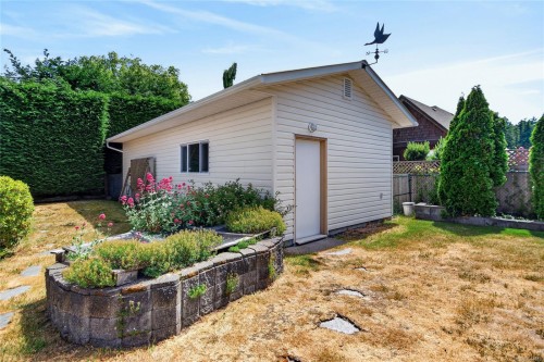 1377 Ocean View Ave, Comox, BC 