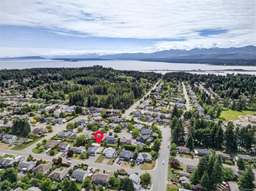 1377 Ocean View Ave, Comox, BC 
