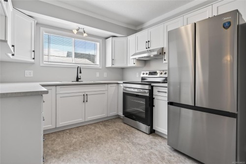 1377 Ocean View Ave, Comox, BC 