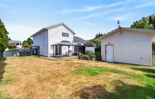 1377 Ocean View Ave, Comox, BC 