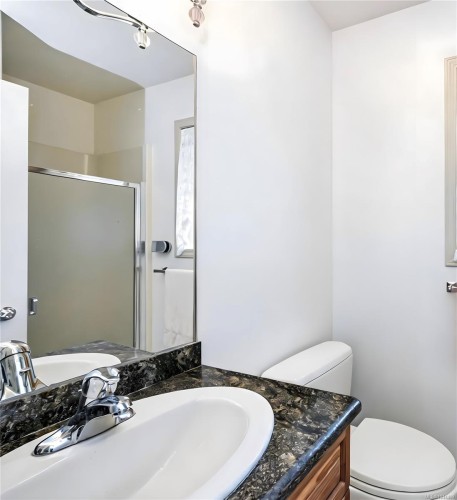 #1-10001 Fifth St, Sidney, BC - Indoor Photo Showing Bathroom