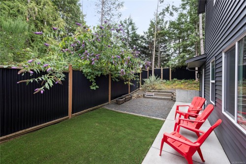 242 Sunningdale Rd East, Qualicum Beach, BC 