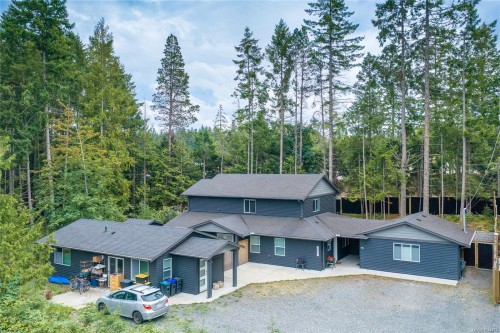 242 Sunningdale Rd East, Qualicum Beach, BC 
