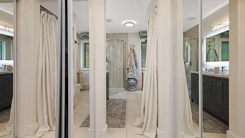 4962 Mountain Side Place, Fairmont Hot Springs, BC - Indoor Photo Showing Bathroom