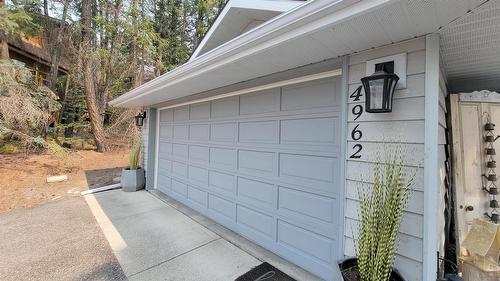 4962 Mountain Side Place, Fairmont Hot Springs, BC - Outdoor With Exterior