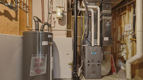 2710 Golf Course Drive, Blind Bay, BC - Indoor Photo Showing Basement