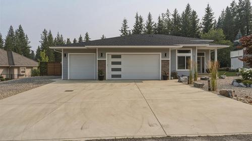 2710 Golf Course Drive, Blind Bay, BC - Outdoor